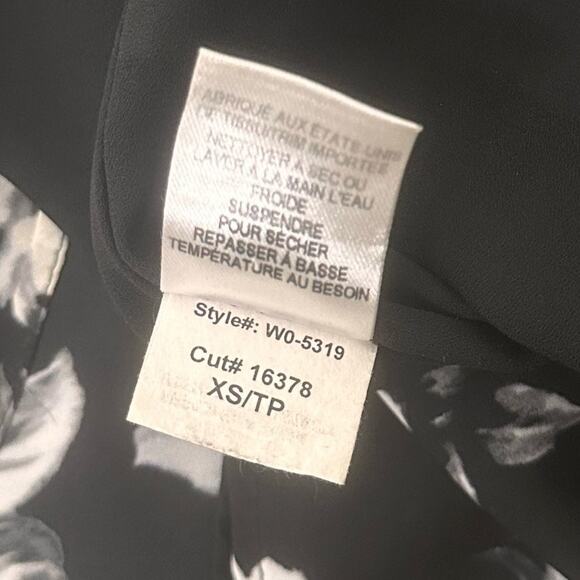 Design Lab Romper High Neck Shorts Long Sleeve Floral Black Grey White XS NWOT - Picture 13 of 14